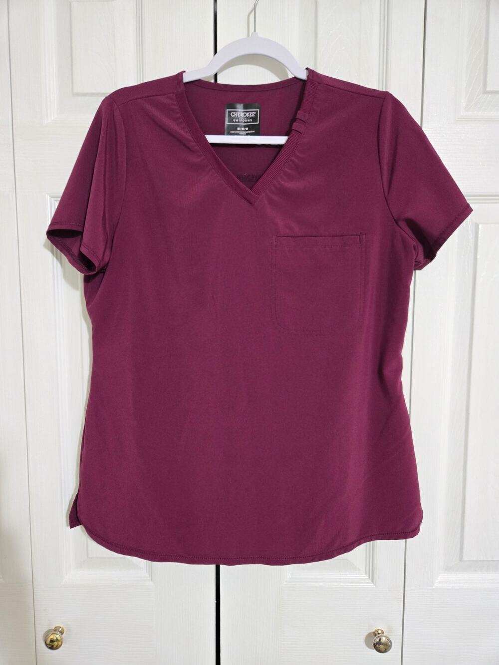 Cherokee medical uniforms medium maroon scrub top